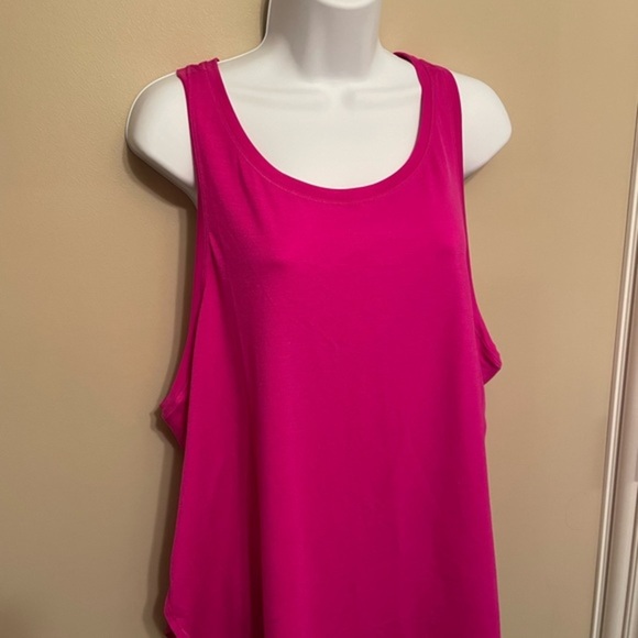 NWOT Gap Fit tank​ - Picture 1 of 3